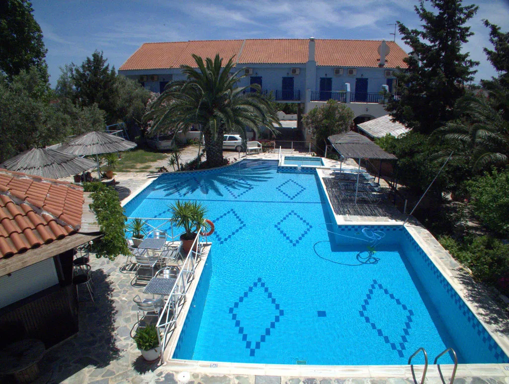 Pool, Sofia, Samos