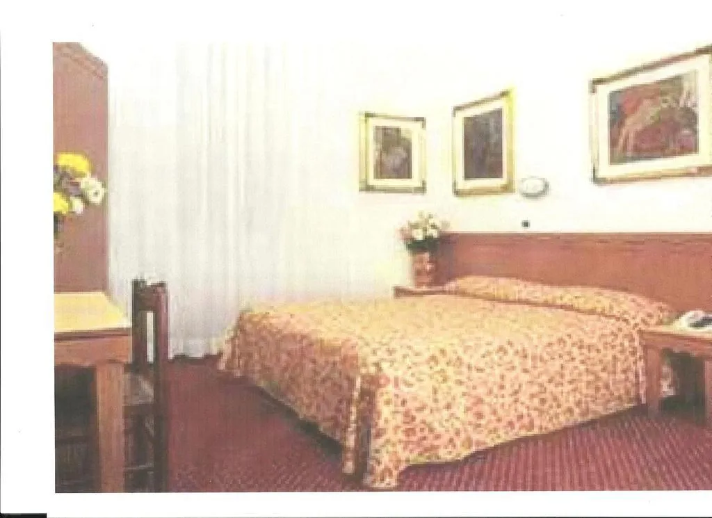 General view, Hotel Nuova Italia, Florence