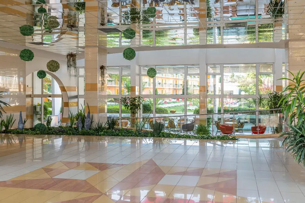 Lobby, Trakia Plaza, Bourgas