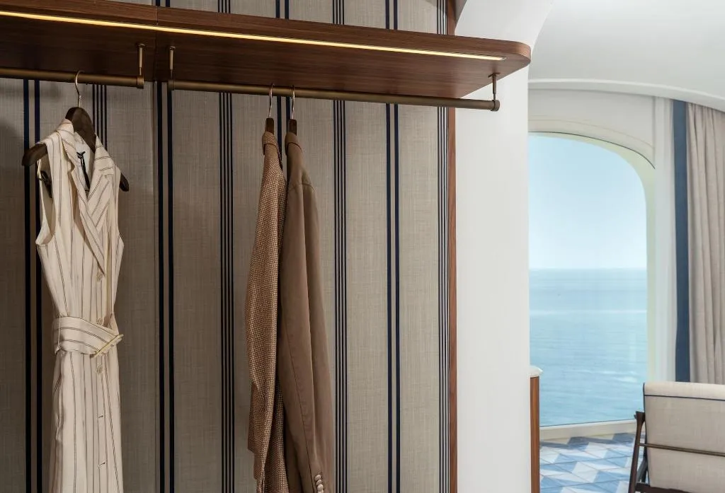 Room, Borgo Santandrea, Naples