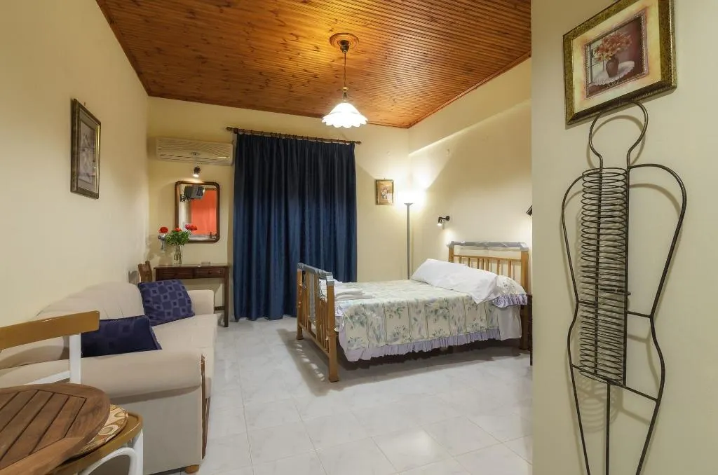 Room, Artemis Room, Zante
