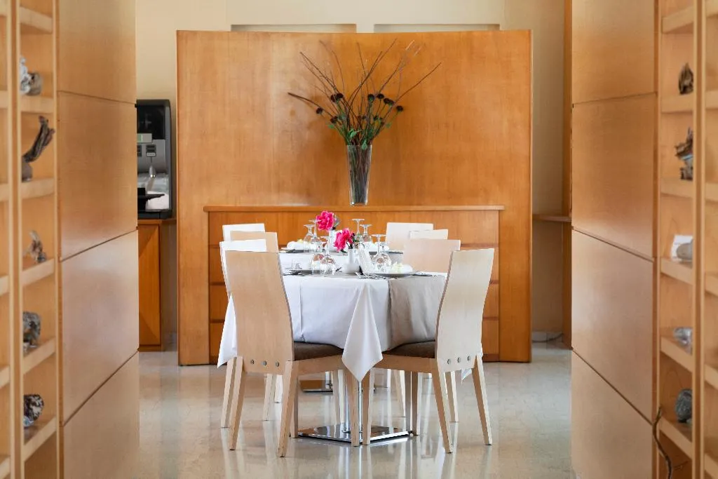 Restaurant, Athineon, Rhodes