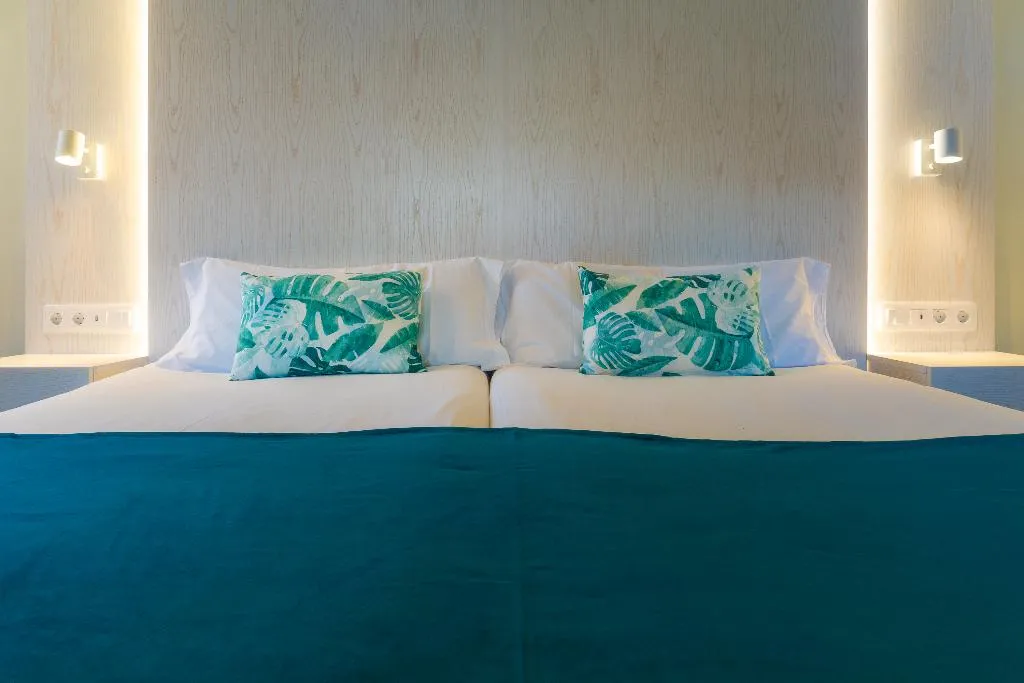 SUITE CAPACITY 3 Room, Villa Mandi Golf Resort, Tenerife