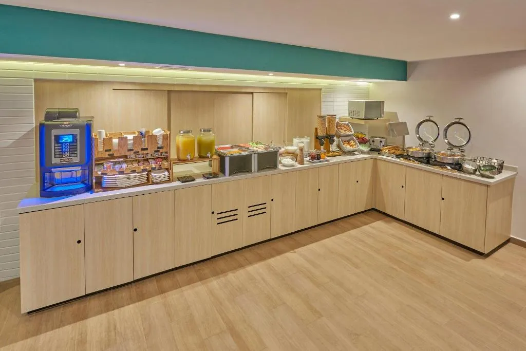 Restaurant, City Express By Marriott Playa del Carmen, Playa Del Carmen