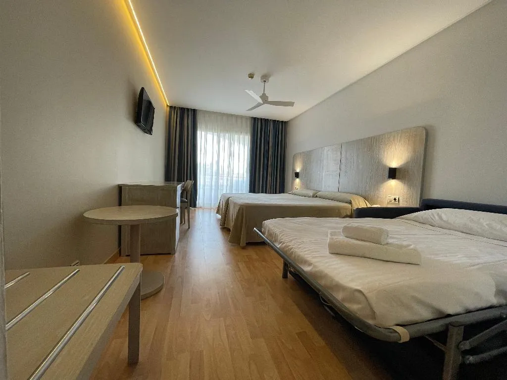 Double or Twin STANDARD Room, AGH Canet, Valencia