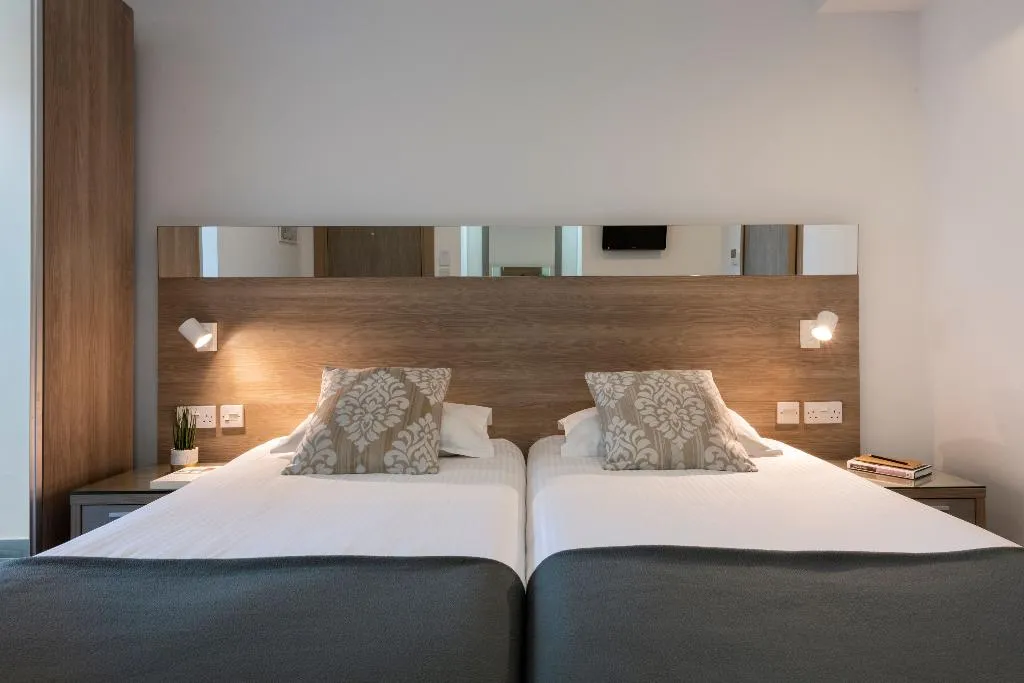 Room, Plaza Hotels, Malta