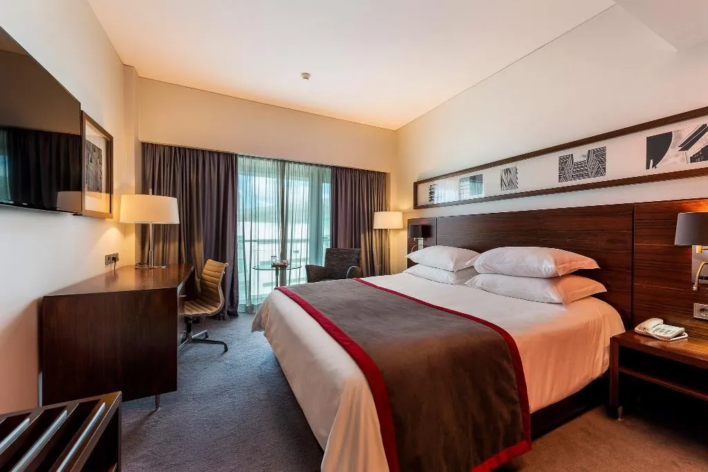 DOUBLE EXECUTIVE Room, Lagoas Park, Lisbon