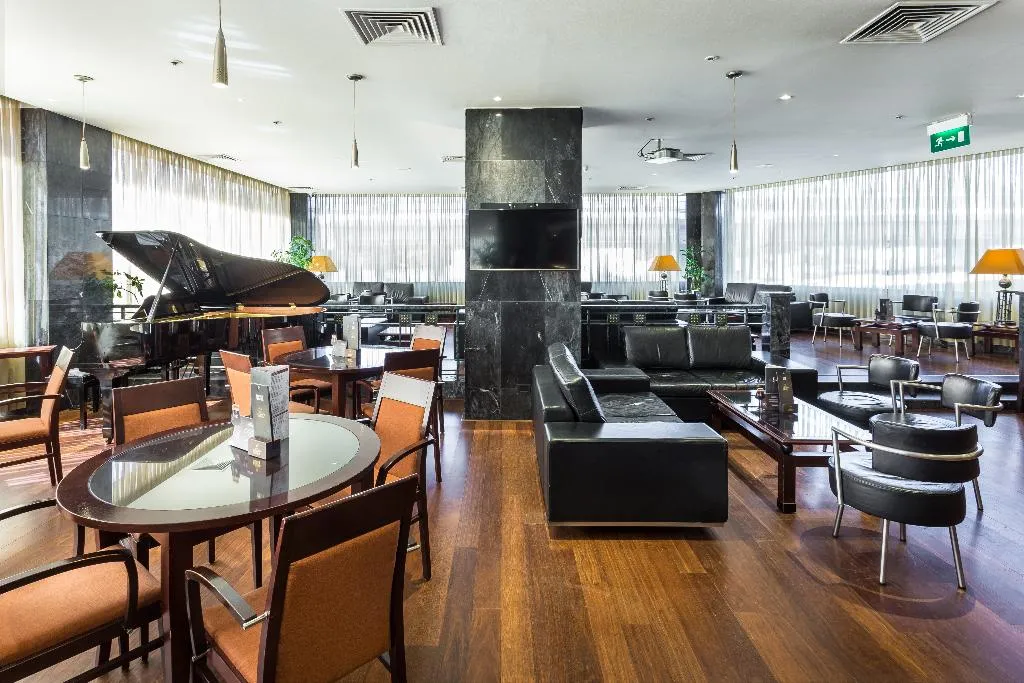 Bar, Radisson Blu Hotel, Lisbon, Lisbon