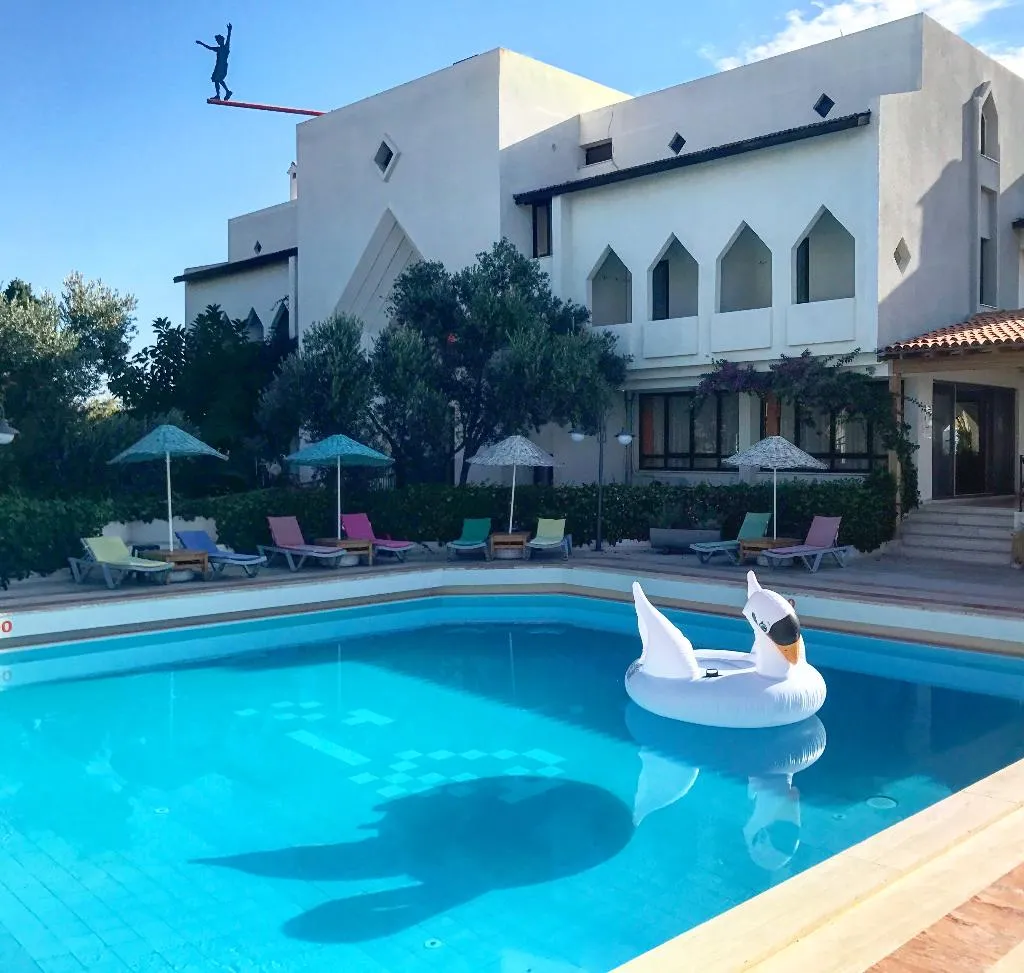 Pool, Arinnanda, Izmir