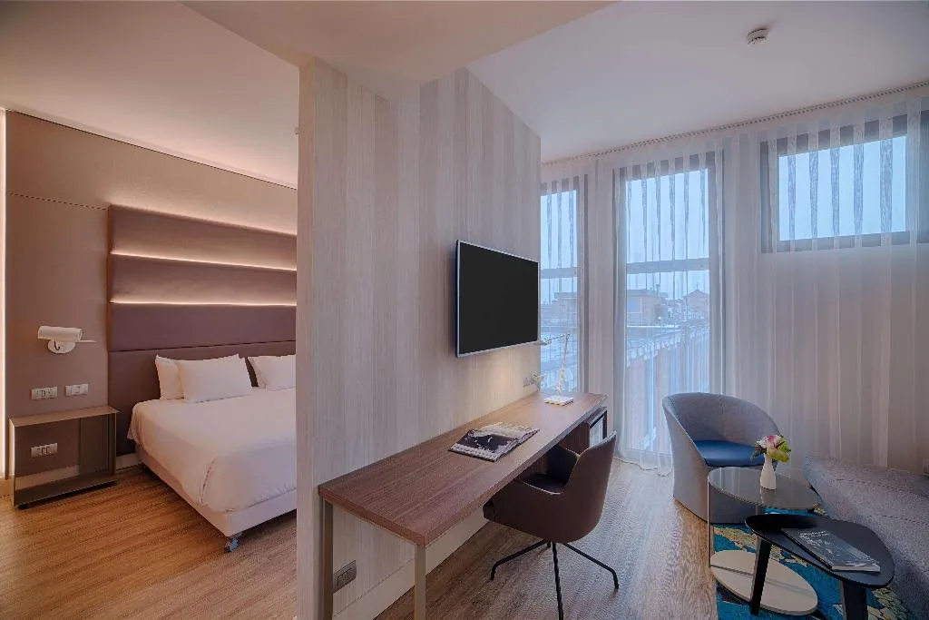 JUNIOR SUITE STANDARD Room, Avani Rio Novo Venice Hotel, Venice