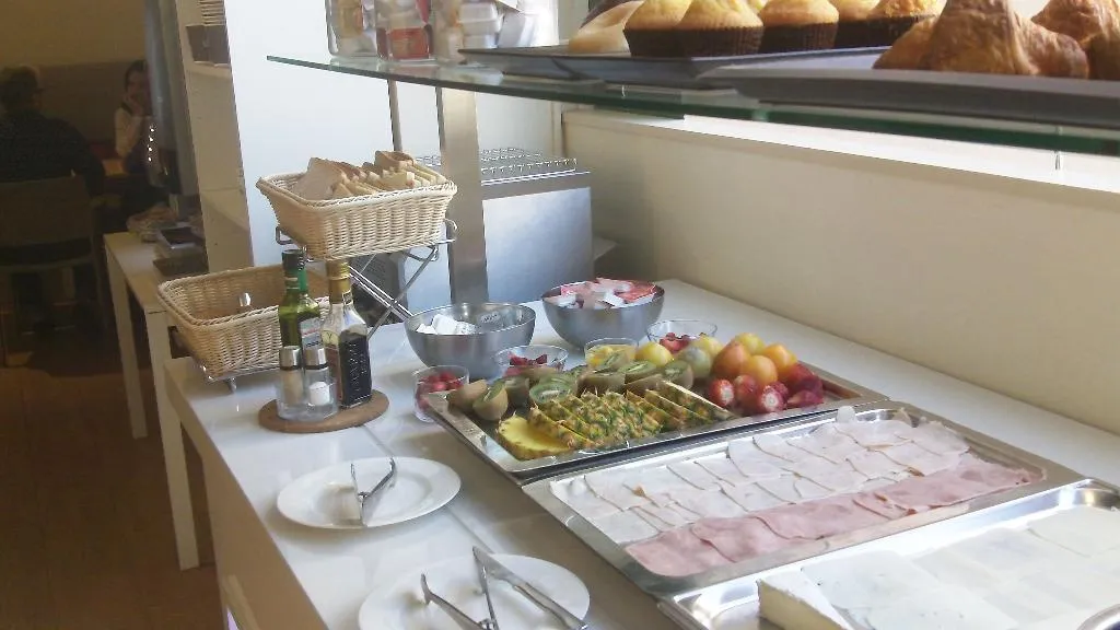 Restaurant, Aura Park Fira Barcelona, Barcelona