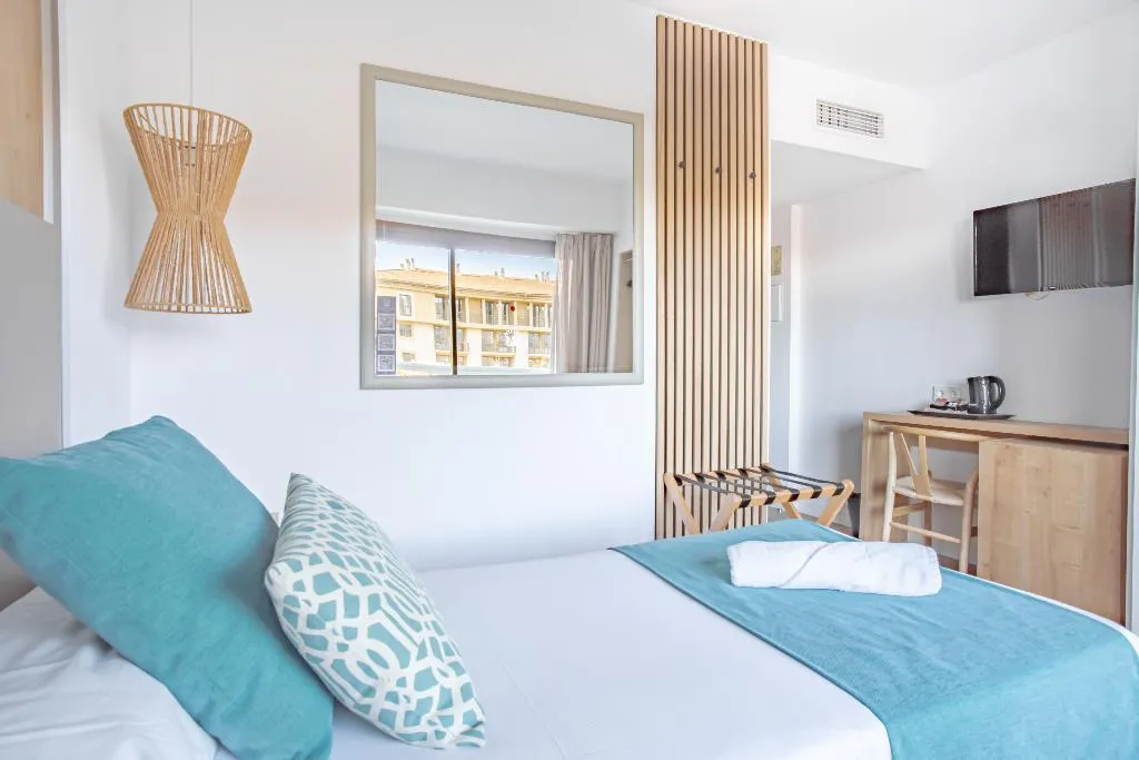 SINGLE STANDARD Room, Bahia de Alcudia Hotel & Spa, Majorca