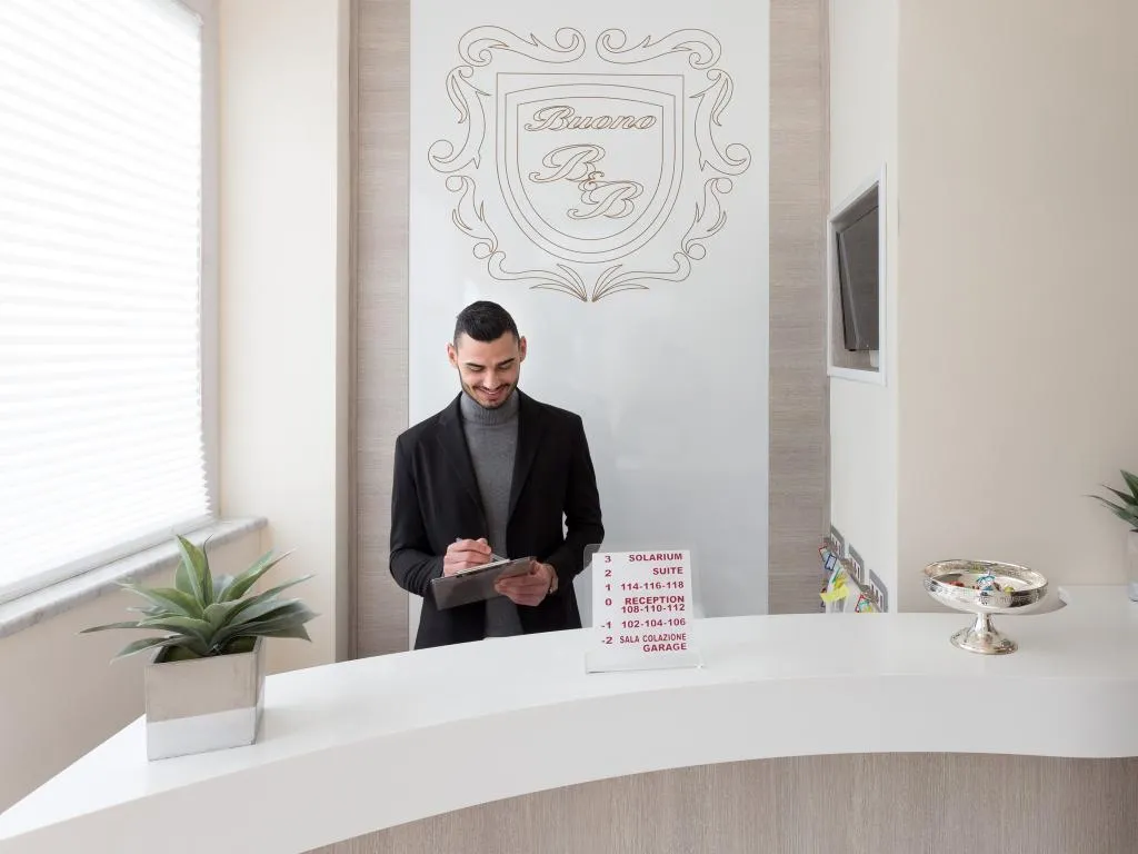 Lobby, Buono BB, Naples