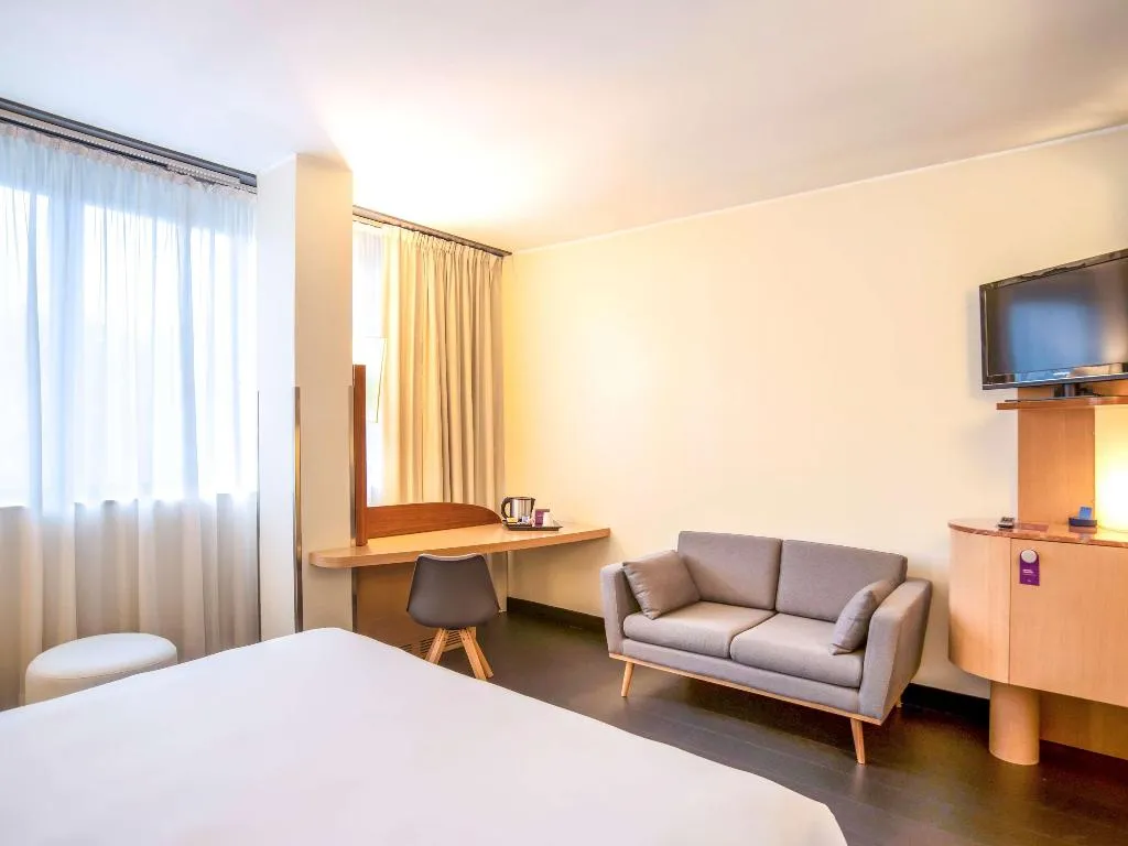 Double or Twin STANDARD Room, Mercure Roma West, Rome