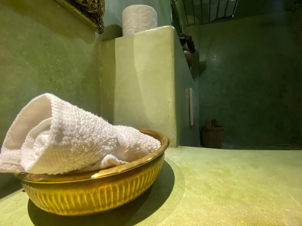 TRIPLE DELUXE KING BED Room, Dar 7 Louyat, Fez