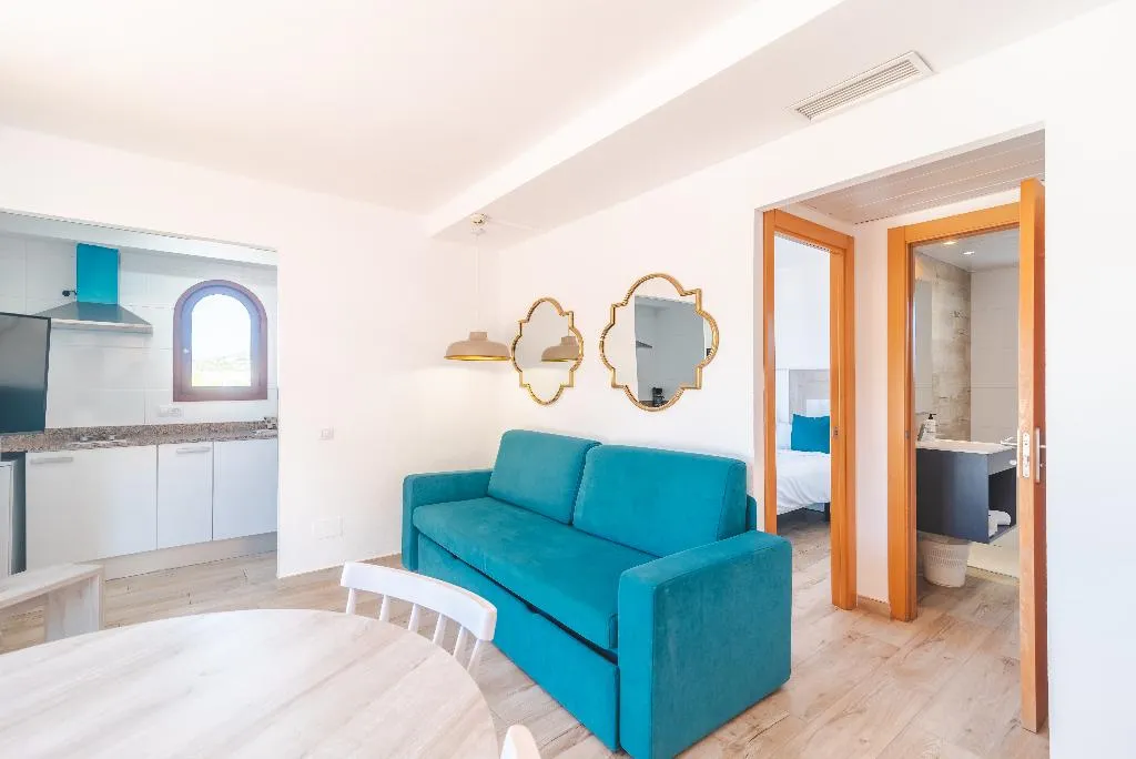 APARTMENT CAPACITY 4 Room, Flip Flop Surfing Playa Apartments, Majorca