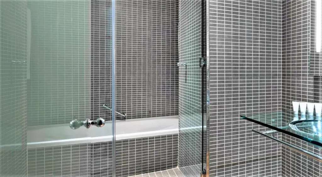 DOUBLE SUPERIOR KING BED Room, AC Milano, Milan