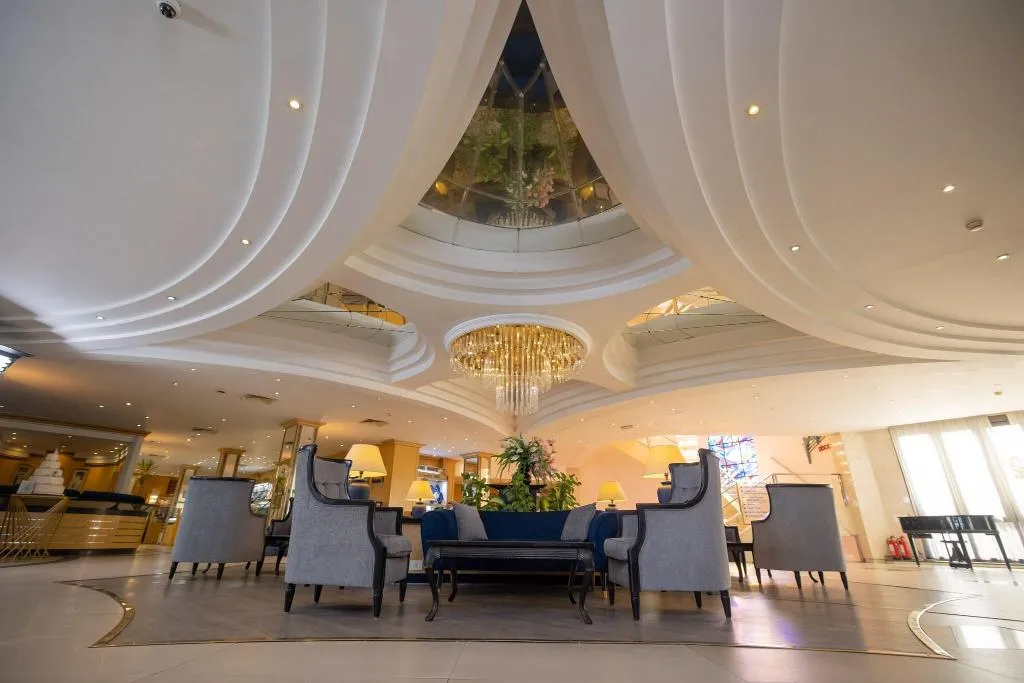 Lobby, Le Passage Cairo Hotel & Casino, Cairo