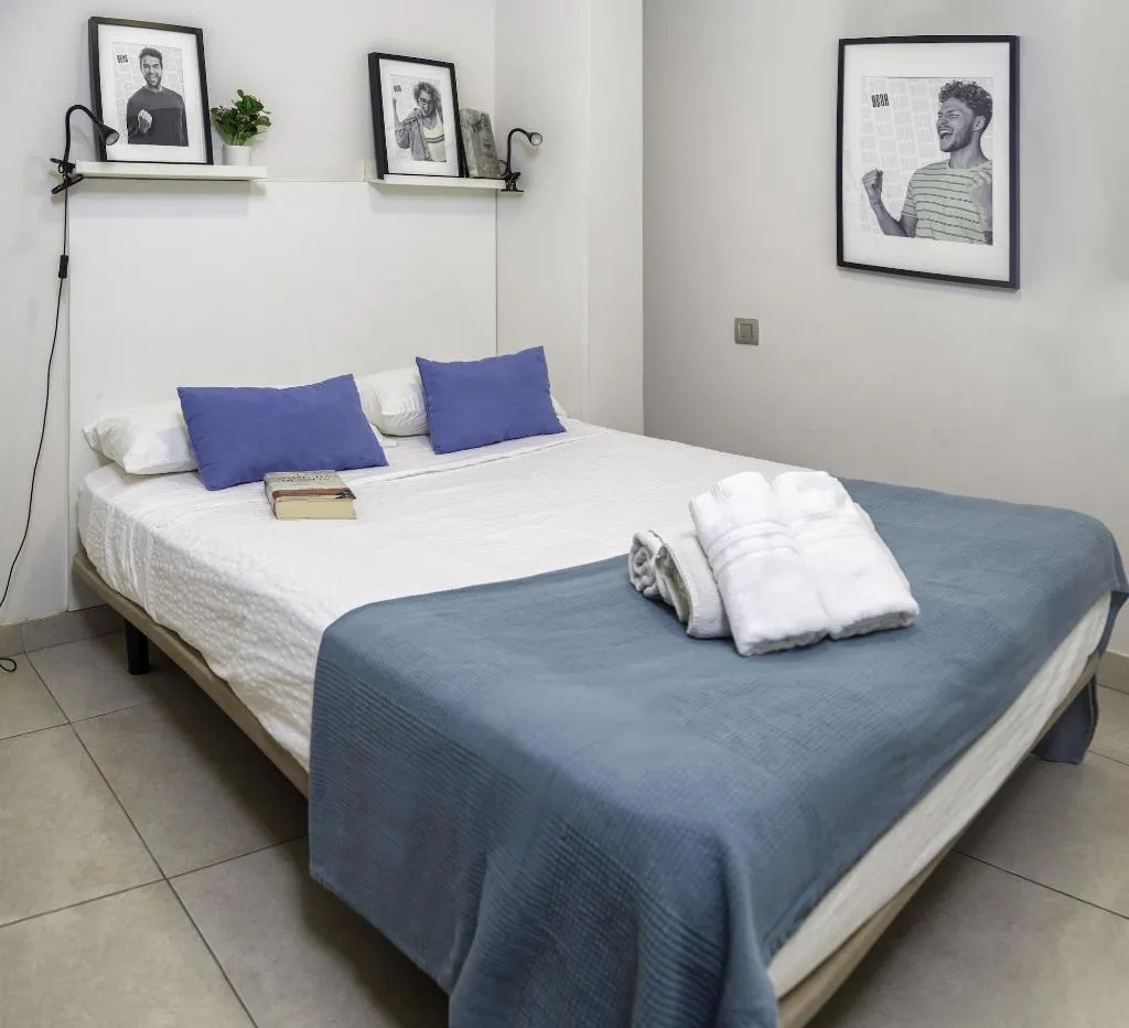 Room, Tusity Yeah, Gran Canaria