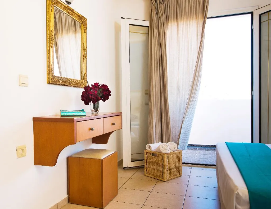 STUDIO SIDE SEA VIEW Room, Yiannis Manos, Crete
