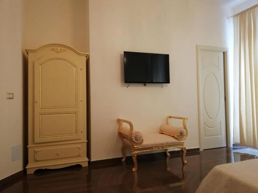 Room, Guesthouse Maria Francesca, Naples