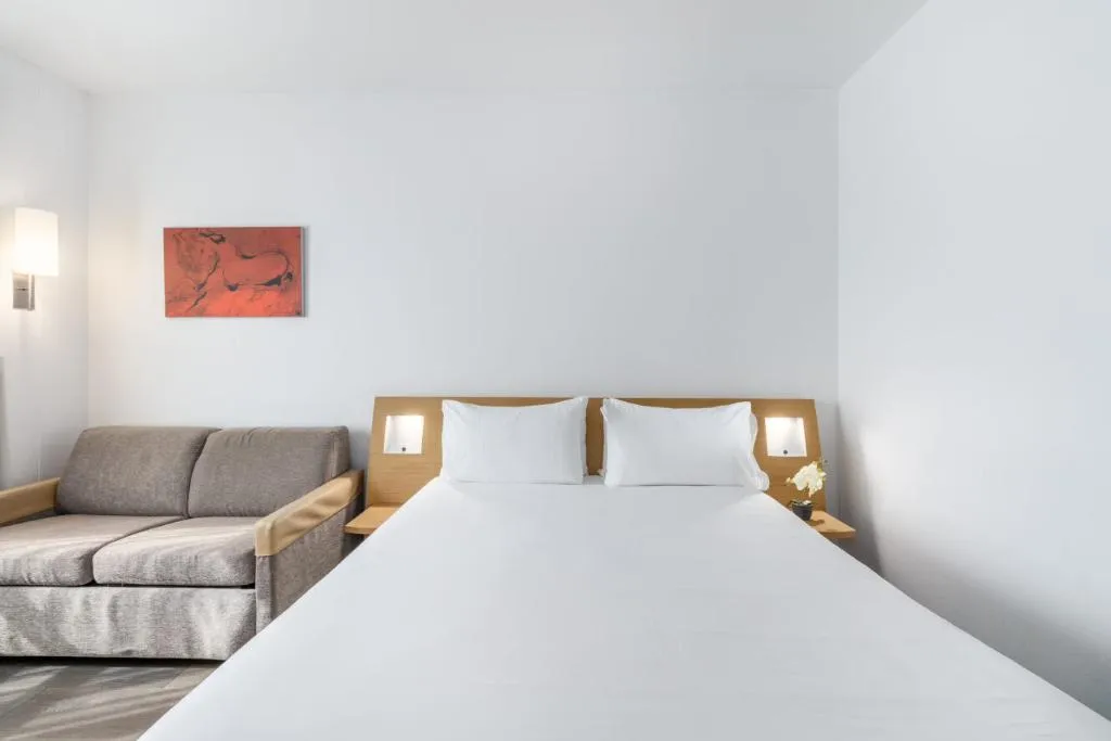 DOUBLE CONNECTING ROOM Room, Exe Madrid Norte, Madrid