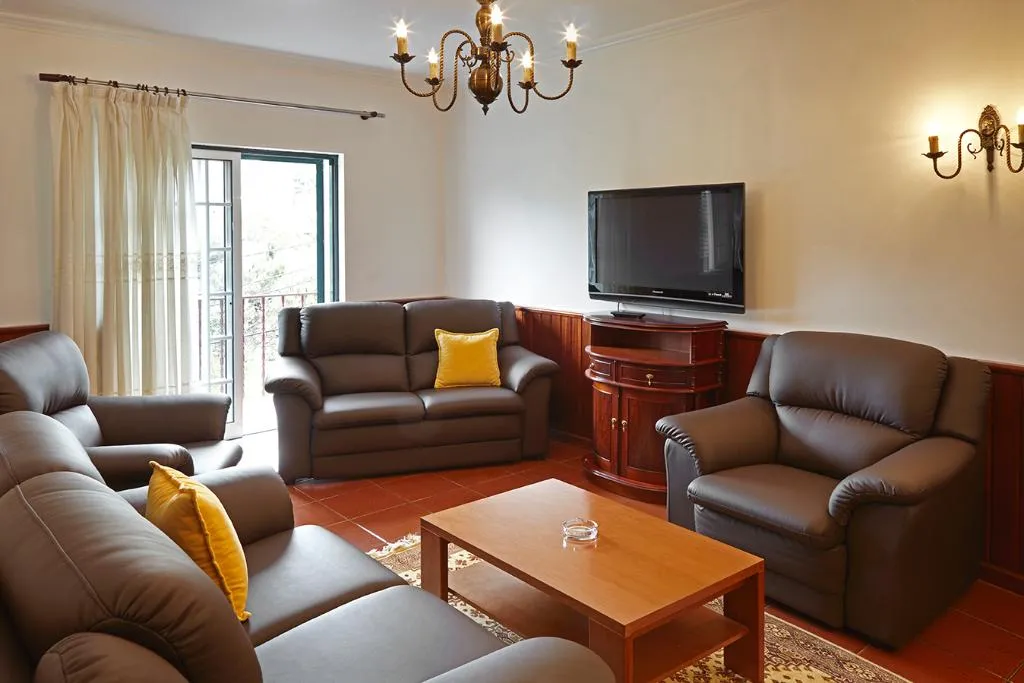 APARTMENT CAPACITY 10 Room, Abrigo Da Montanha Guest House, Porto