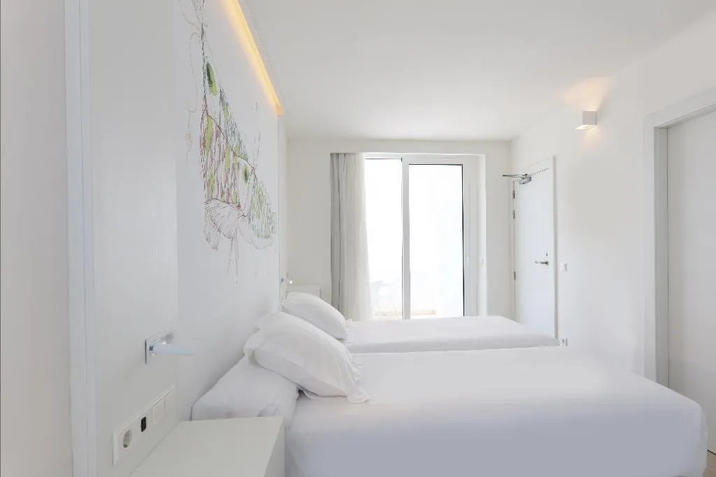 DOUBLE SINGLE USE SIDE SEA VIEW Room, Iberostar Waves Bahía de Palma, Majorca