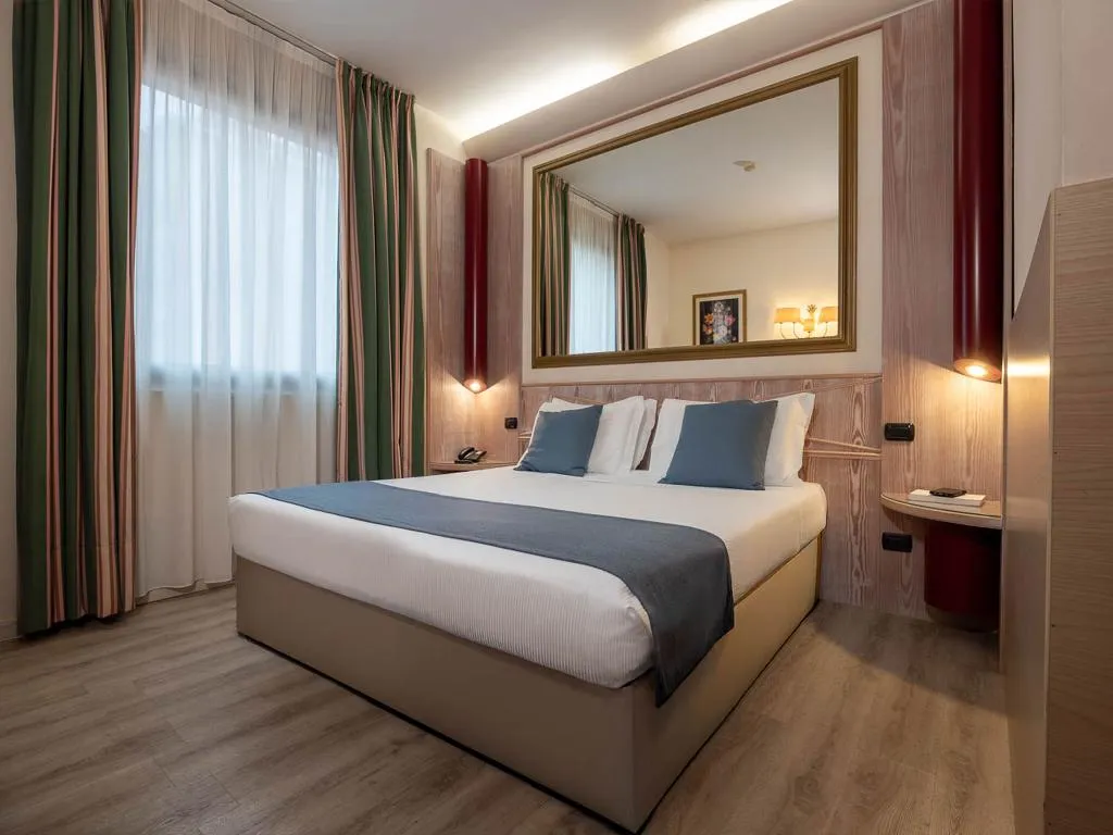 DOUBLE SUPERIOR Room, iH Hotels Milano St. John, Milan