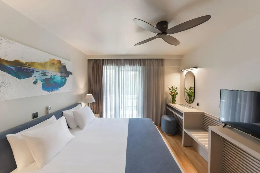 Room, Blazer Suites Hotel, Athens