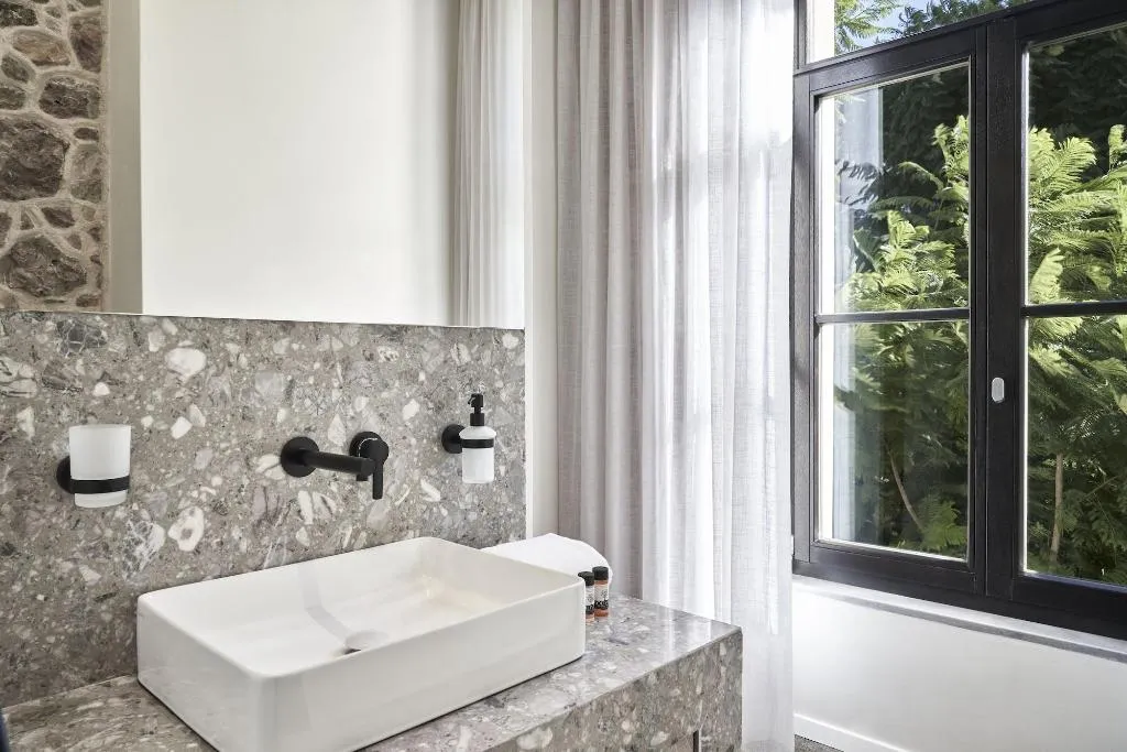 Room, NLH Monastiraki, Athens