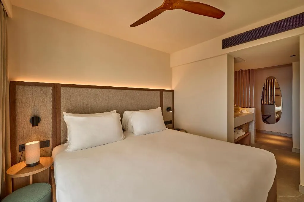 JUNIOR SUITE SEA VIEW Room, Purobeach Resort Santa Ponsa, Majorca
