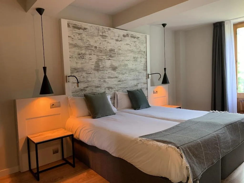 Room, Cims de Camprodon, Barcelona
