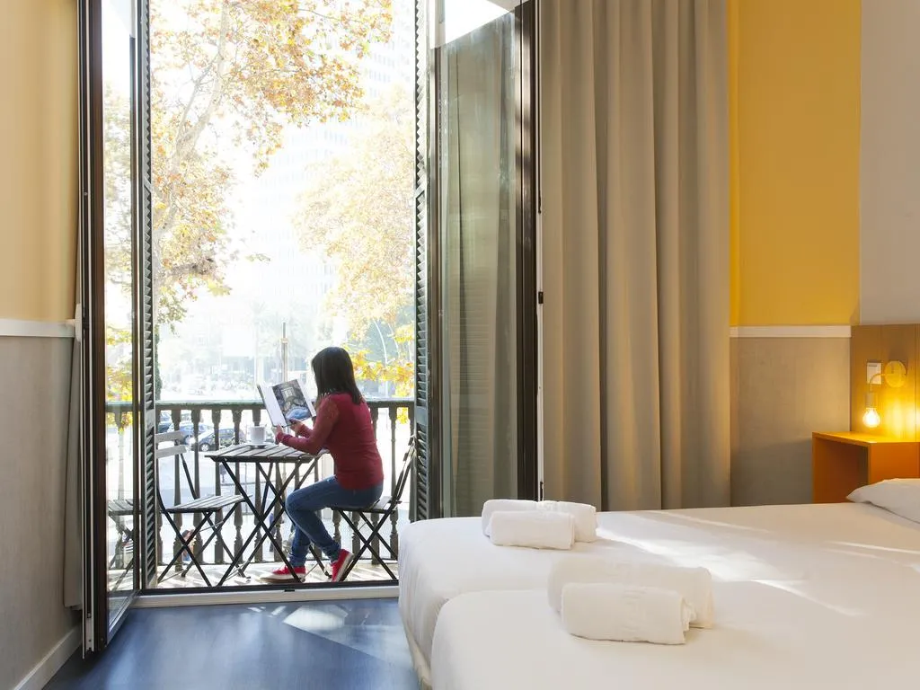 Room, Ramblas by Pillow, Barcelona