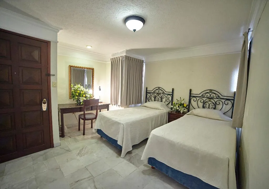Room, Hotel Francis Drake, Cancun Area