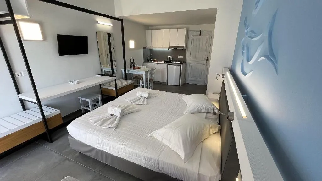 Room, Niriides Hotel, Crete