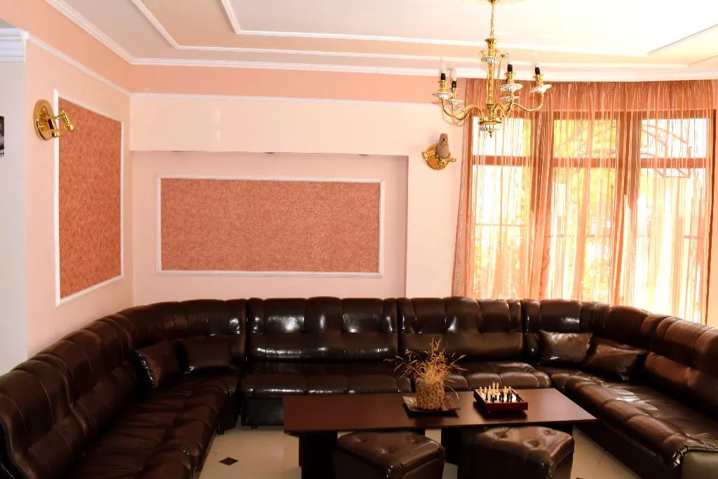 Lobby, Ryor, Bourgas