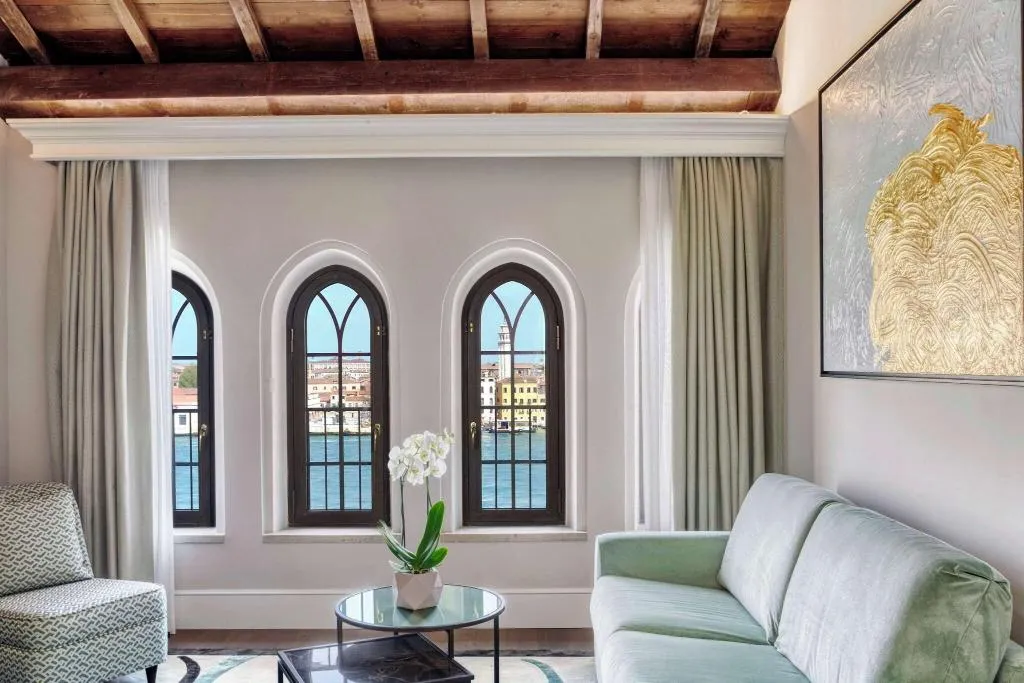 Room, Hilton Molino Stucky Venice, Venice