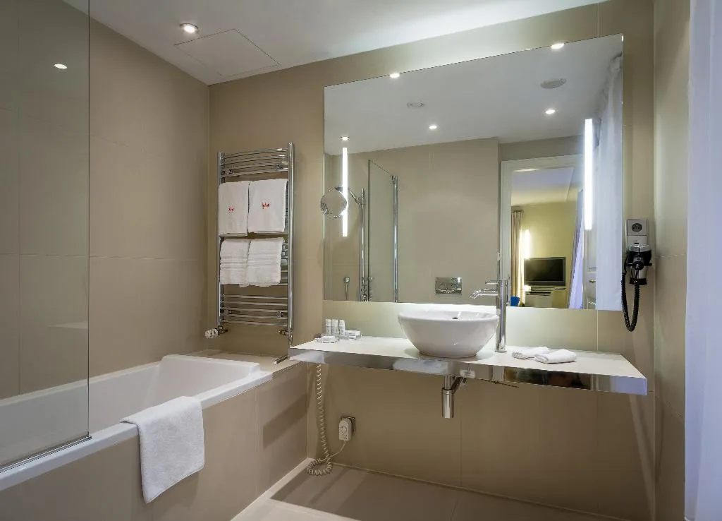 TRIPLE DELUXE Room, Three Storks Hotel, Prague