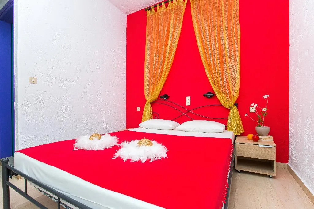 STUDIO CAPACITY 2 Room, Litsa Studios, Crete