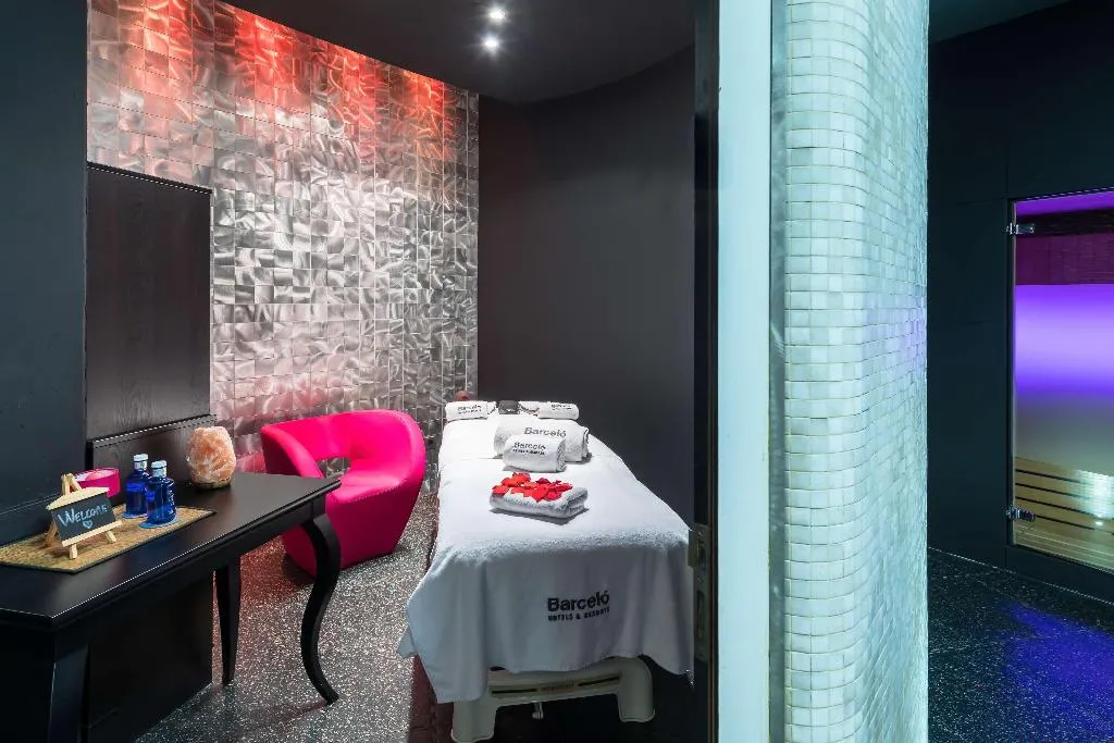 Sports and Entertainment, Barcelo Raval, Barcelona