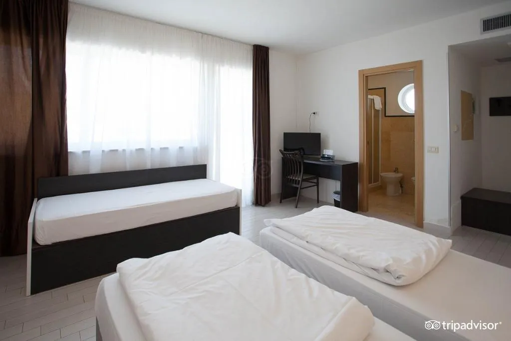 TRIPLE STANDARD Room, Ca' del Moro, Venice
