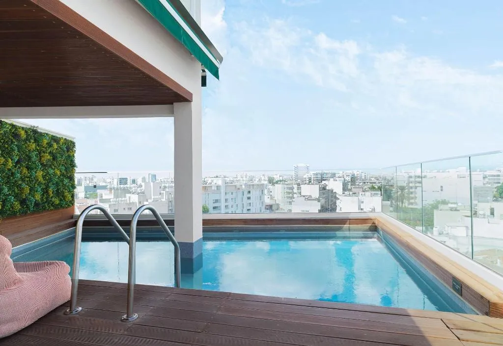 Sports and Entertainment, Leonardo Boutique Hotel Larnaca, Cyprus