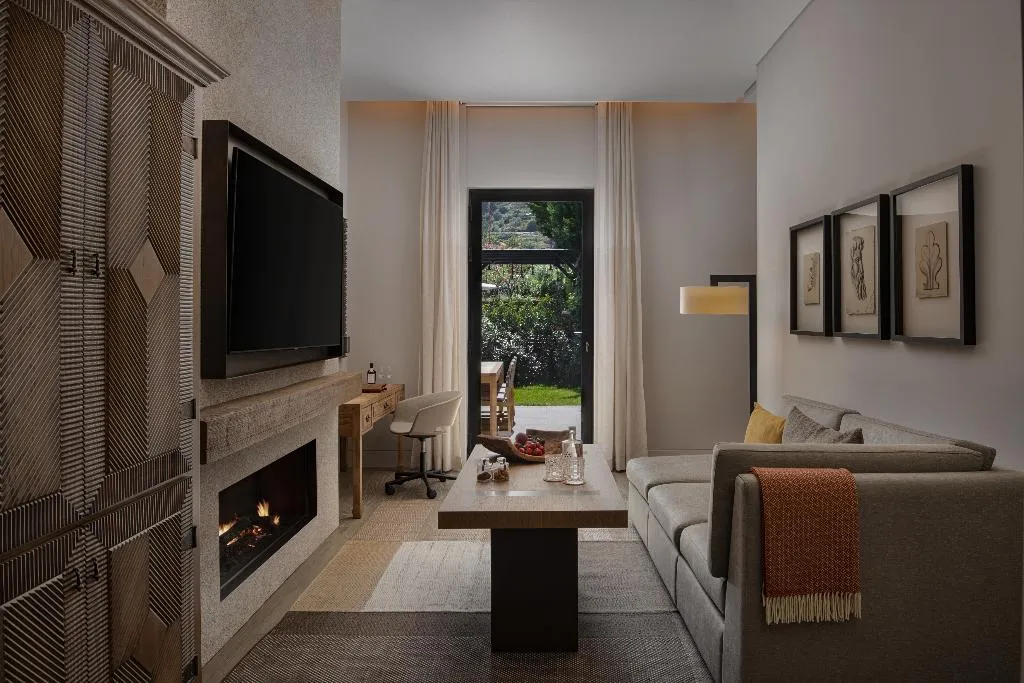 SUITE ONE BED Room, Six Senses Douro Valley, Porto