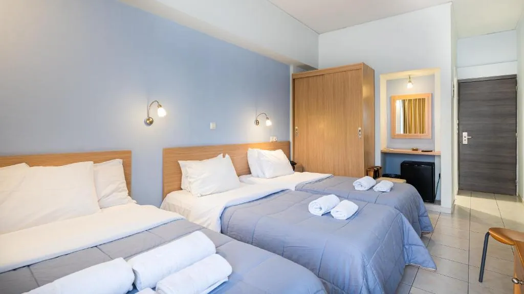 QUADRUPLE STANDARD Room, Diros Hotel, Athens