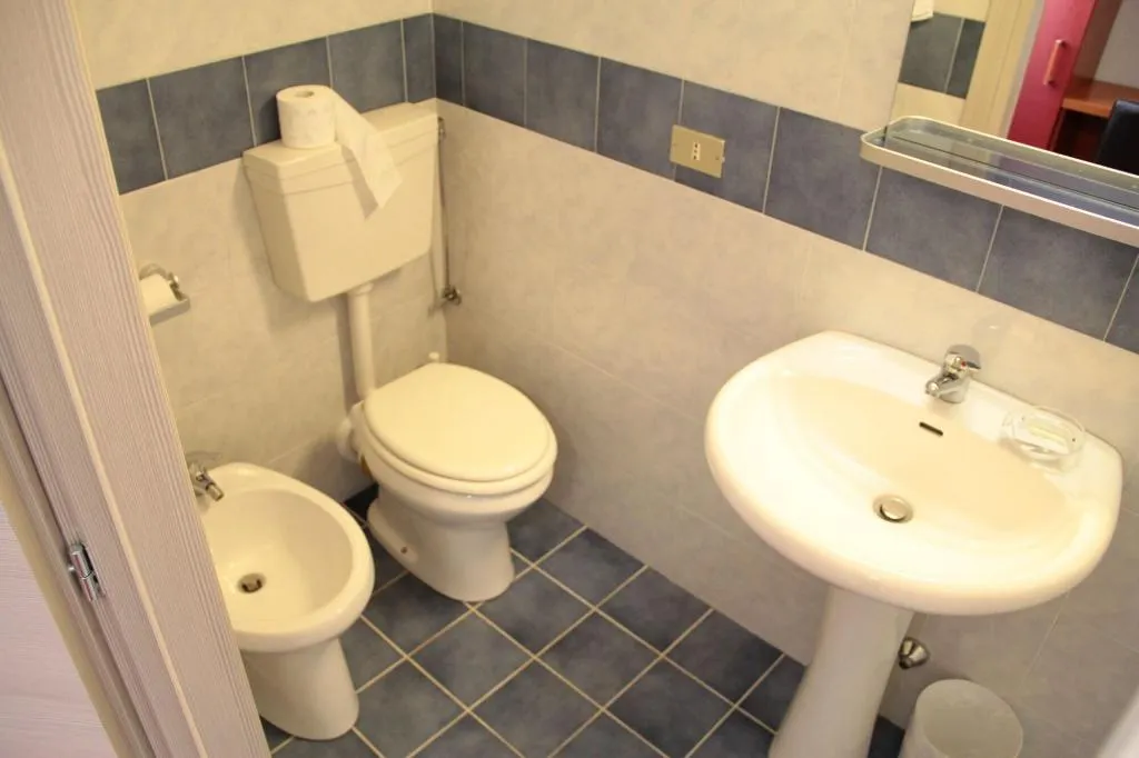 Room, Hotel Siro, Milan