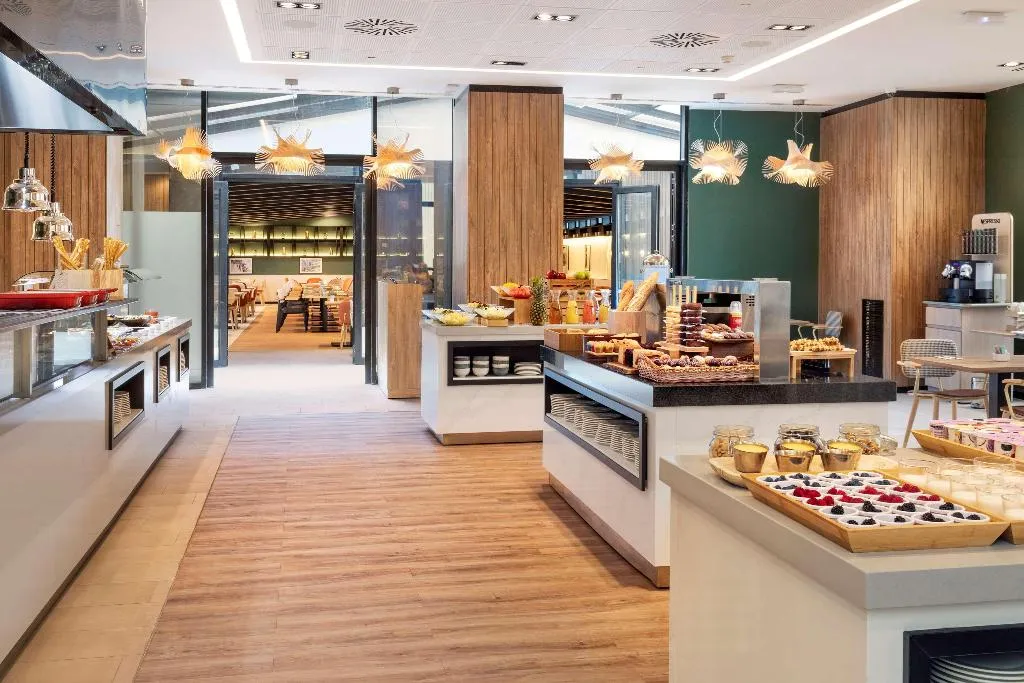 Restaurant, Melia Avenida America, Madrid