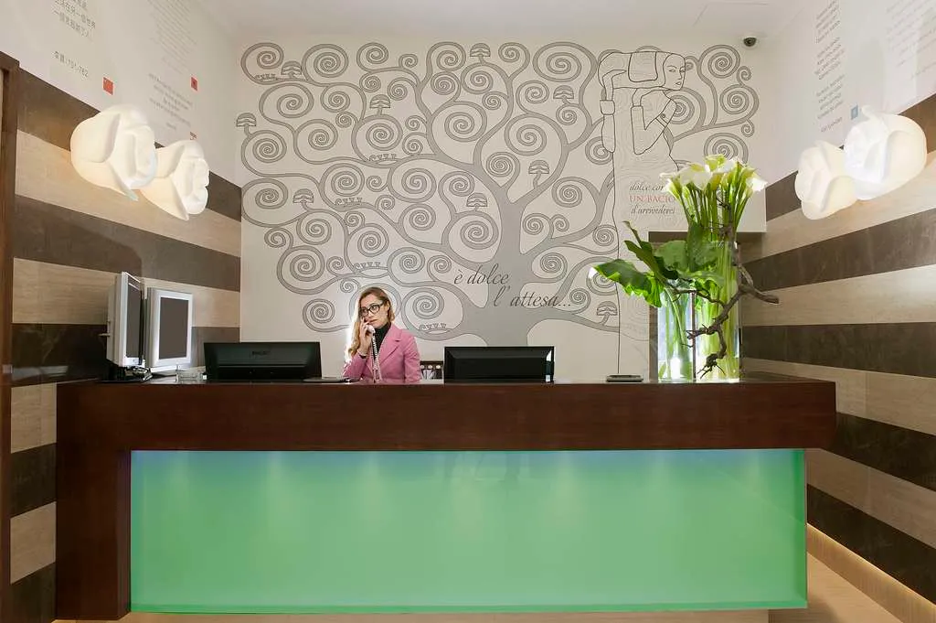 Lobby, Des Artistes, Rome