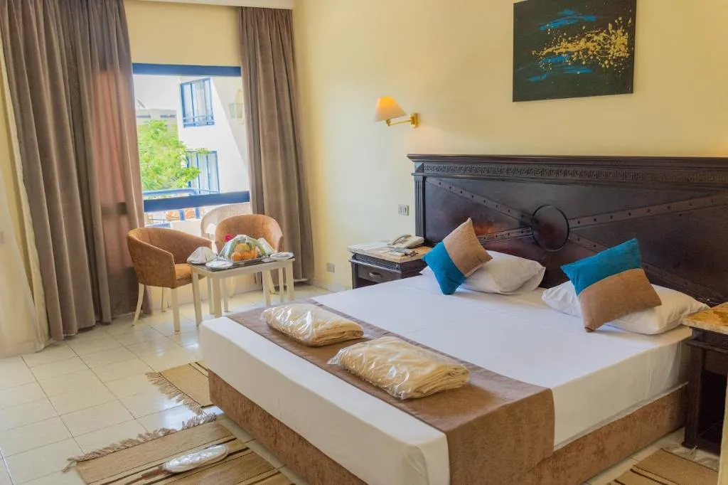 DOUBLE STANDARD Room, Cataract Sharm Resort, Red Sea Riviera