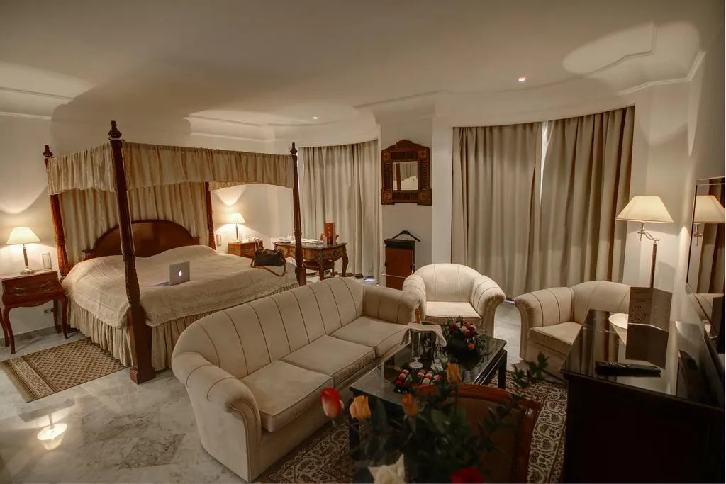 General view, Hotel La Maison Blanche, Tunisia